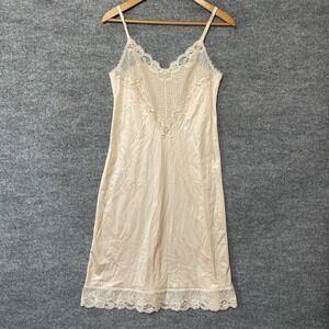 Vintage Warners Nightgown Cottage Cute Daisies Lace Small Made in USA Nylon 25"